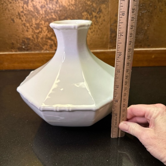 Jonathon Adler HAPPY CHIC White 8-Sided Chinoiserie Vase Contemporary Classic - Picture 6 of 8